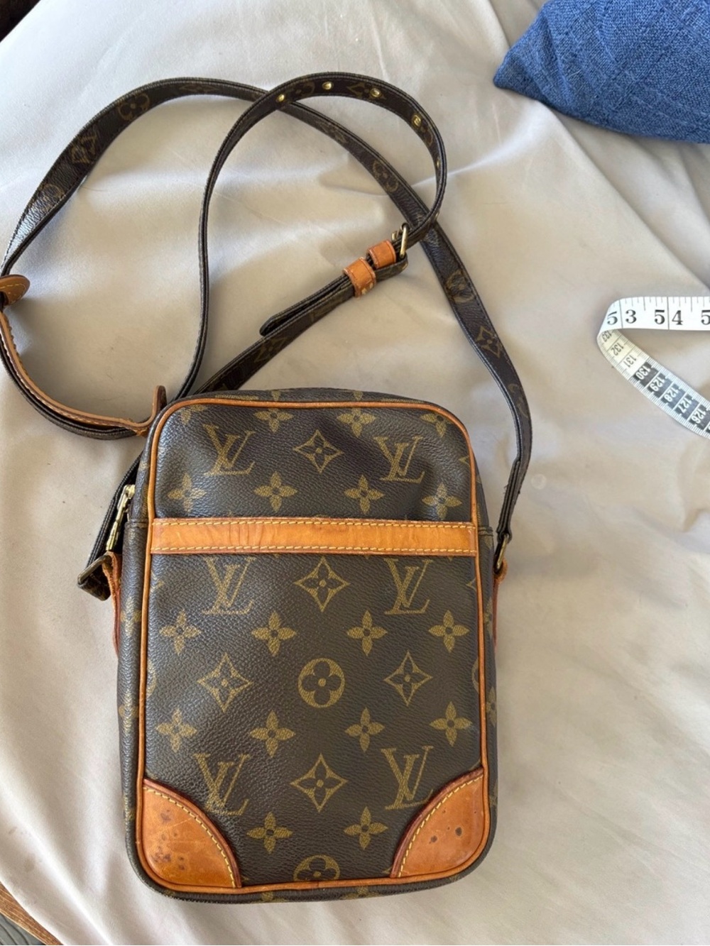 AUTH Vintage Louis Vuitton Monogram Danube 21 Crossbody Bag Made in France 1989